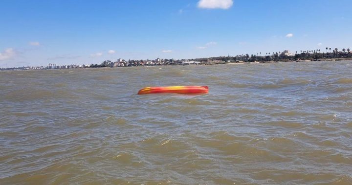 Dos personas a salvo tras volcar su kayak frente a Punta Gorda: regresaron nadando a Playa Honda